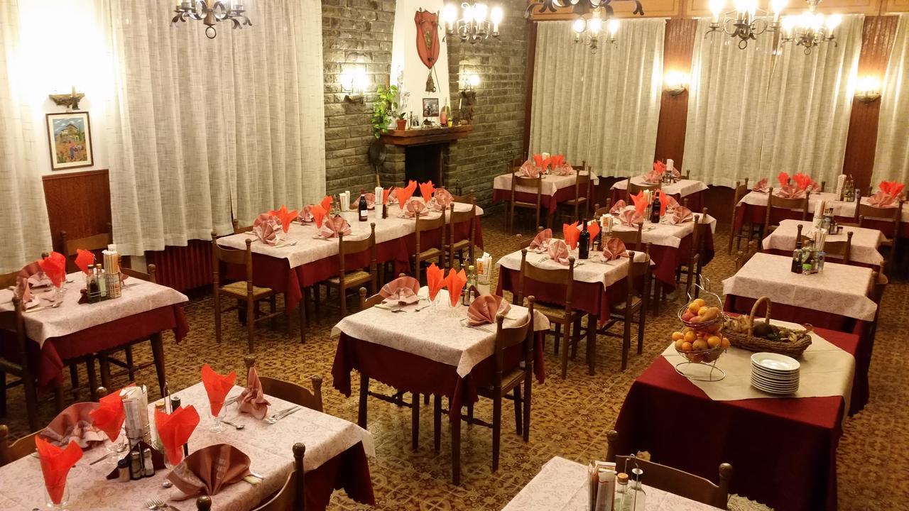 Albergo Ristorante Poli Madonna di Fornelli Экстерьер фото